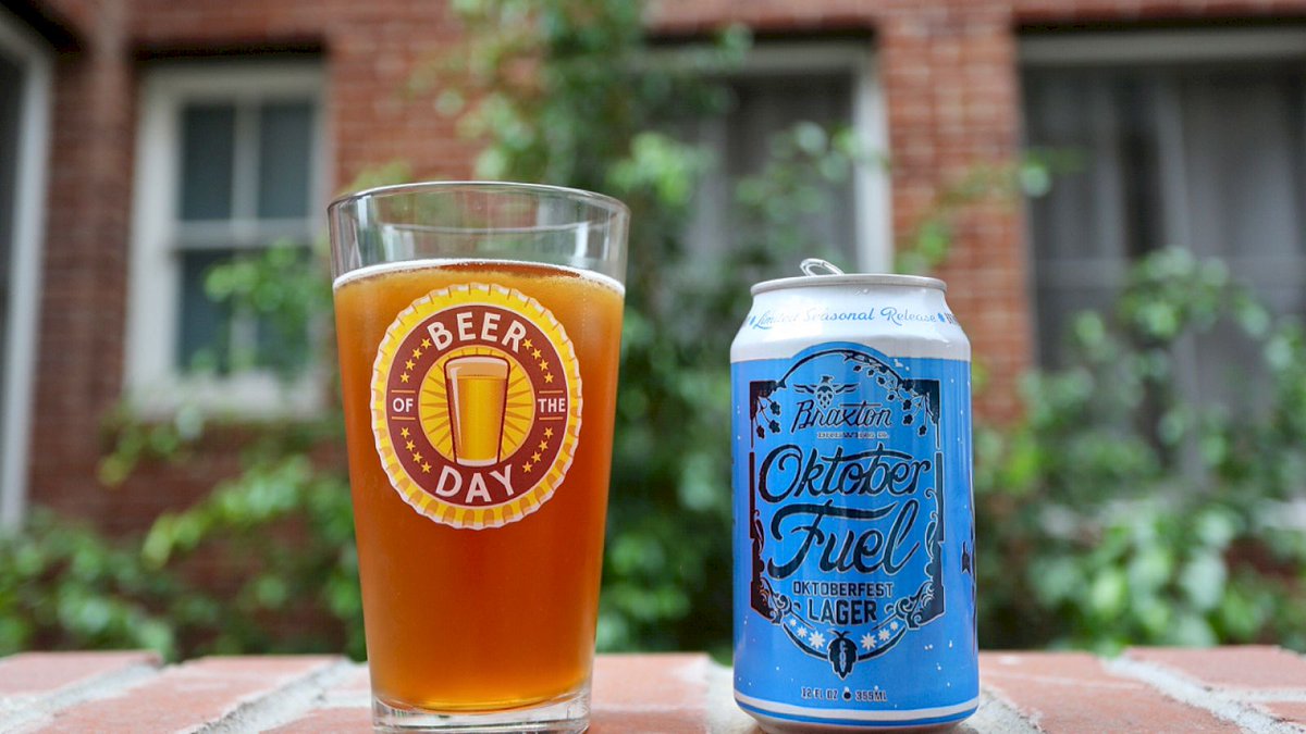 BeerOfTheDay's tweet photo. Beer of the Day for Oct 2nd: Oktober Fuel from Braxton Brewing Company (https://t.co/hVAshNyhwz) in Covington, KY. #beertography #craftbeer #beer #drinklocal #beergeek #beersnob #lovebeer #ilovebeer @BraxtonBrewCo https://t.co/22IqIvgLKE