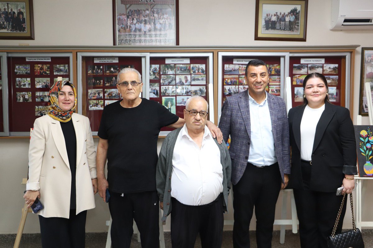 SultanKssp's tweet photo. 1 Ekim Dünya Yaşlılar Günü vesilesiyle Seyhan Huzurevi’ni ziyaret ettik. 🌸

Hayat tecrübeleri ile bizlere her zaman yol gösteren büyüklerimizle bir araya gelmenin mutluluğunu yaşadık. Her birinin kıymetli hatıralarını dinleyerek, gönüllerine dokunan güzel bir gün geçirdik.❤️ https://t.co/rxt1wcsjih