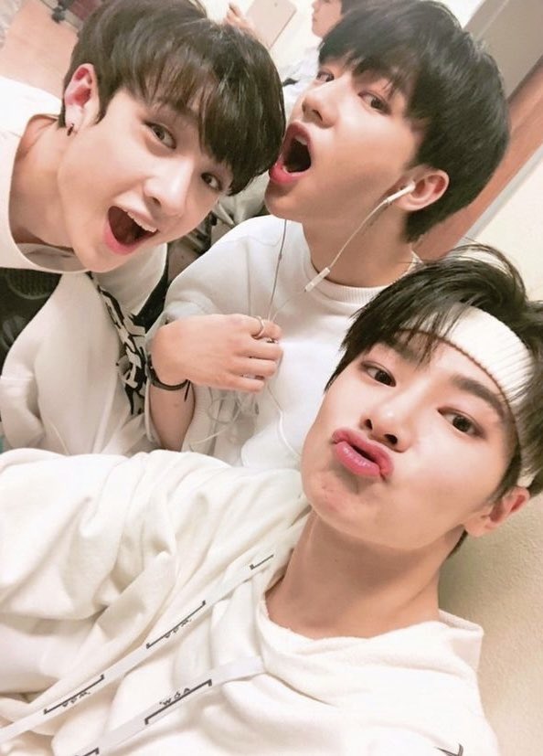 onlyhyunin's tweet photo. HAPPY BIRTHDAY BEST LEADER 🤍

#HappyBangChanDay
#스테이의_영원한_자부심_방찬
#BangChanEmpireOfTalent
#StrayKids #스트레이키즈
#방찬 #BangChan https://t.co/ZNEgUZSszx