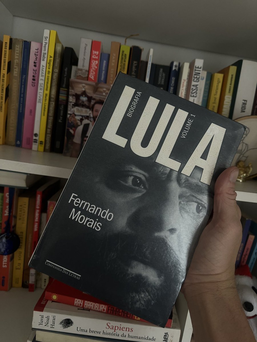 eueduduarte's tweet photo. Poucos homens no Brasil são dignos de terem suas vidas transformadas em biografias. Lula é um deles. https://t.co/gG6vgqHPwn