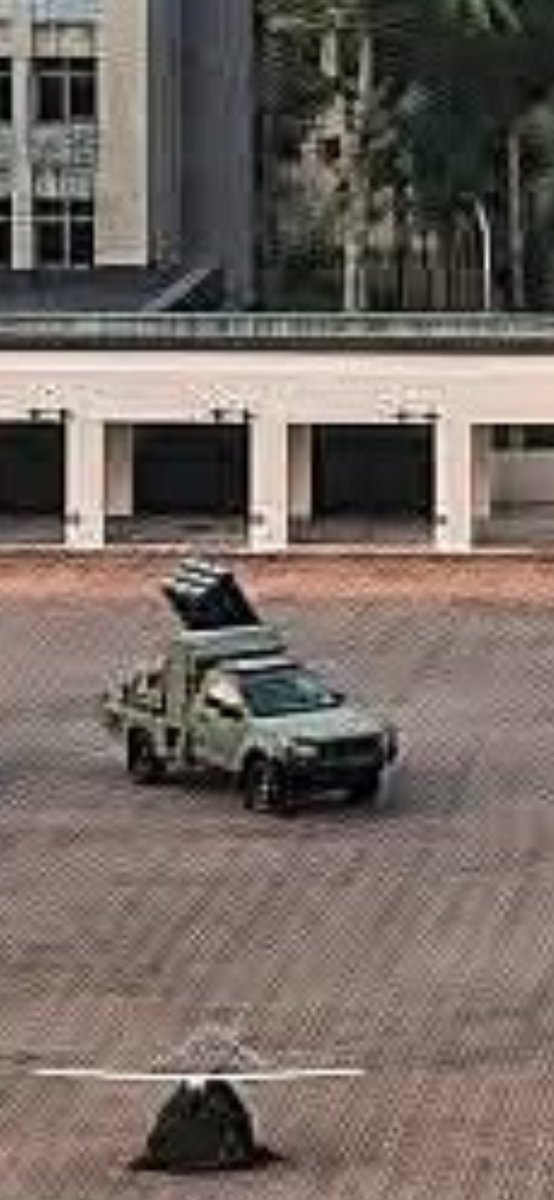 rocketfuel168's tweet photo. New toys in the background during the SAF 6 Div / HQ "Sense and Strike" 50th anniversary. #saf #6div (Pictures taken from The Singapore Army FB) https://t.co/3LCPzmQnaE