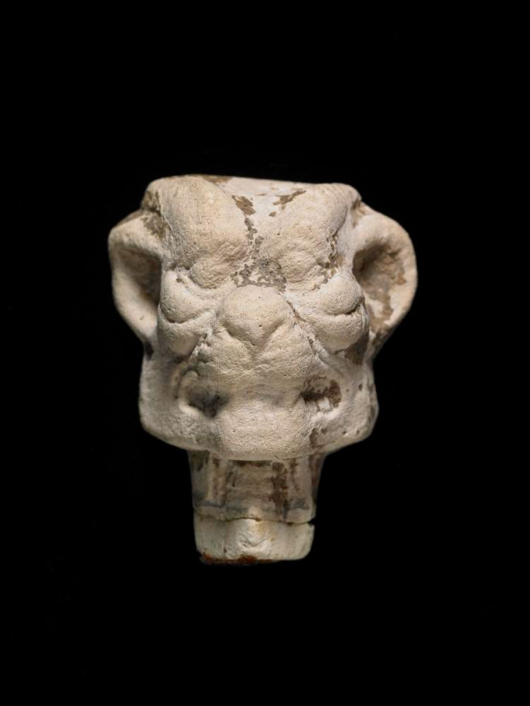 ASOResearch's tweet photo. Our #ObjectoftheWeek is a glazed amulet representing the head of the demon Pazuzu, found in ancient Nineveh. Dating to ca. 700-500 BCE, it contains features of a lion, fish, and goat.
📸 ©The Trustees of the British Museum (CC BY-NC-SA 4.0), 91873
#Mesopotamia #Nineveh #IronAge https://t.co/ip1BSUlu4n