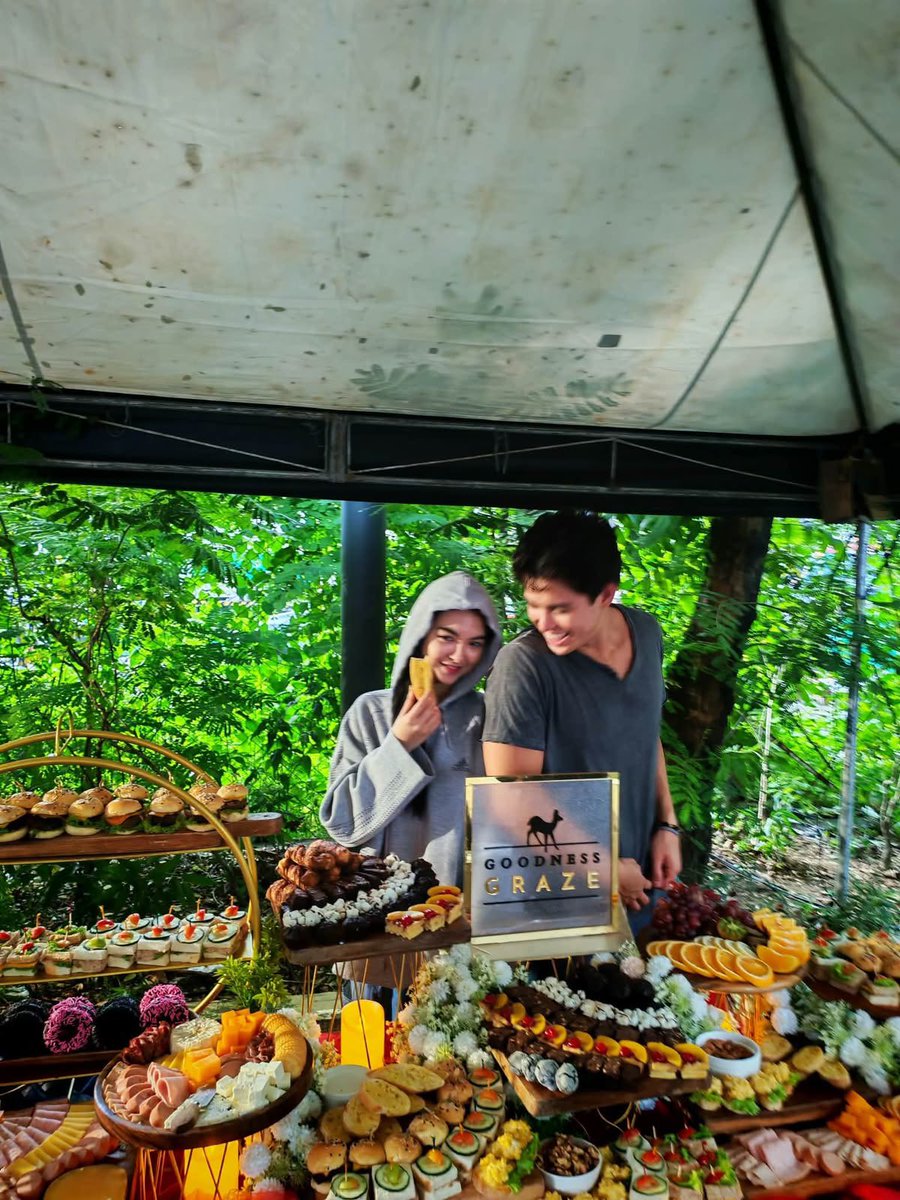 socal_rhea's tweet photo. Food is always the way to the heart 🫶🏼. 
#FirstSem kainan BTS with #KaiKyle. 

#KyleEcharri
#KaiMontinola
#KaiKyle https://t.co/uAwXxW6Cd4