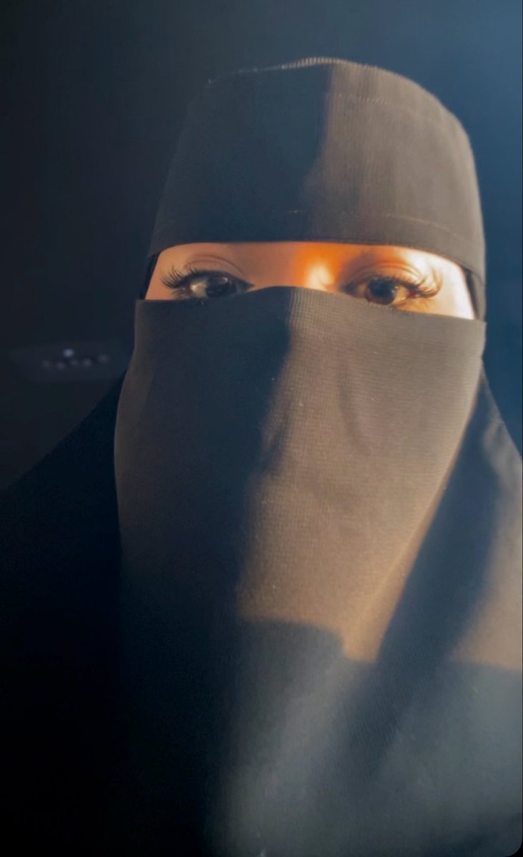 lailaAbrahim1's tweet photo. وين الي يقولون ذباب هذي انا ولا اريد النقاببببب 
#٢٠٣٠_بلا_نقاب٢ https://t.co/Ctz4DvlumK