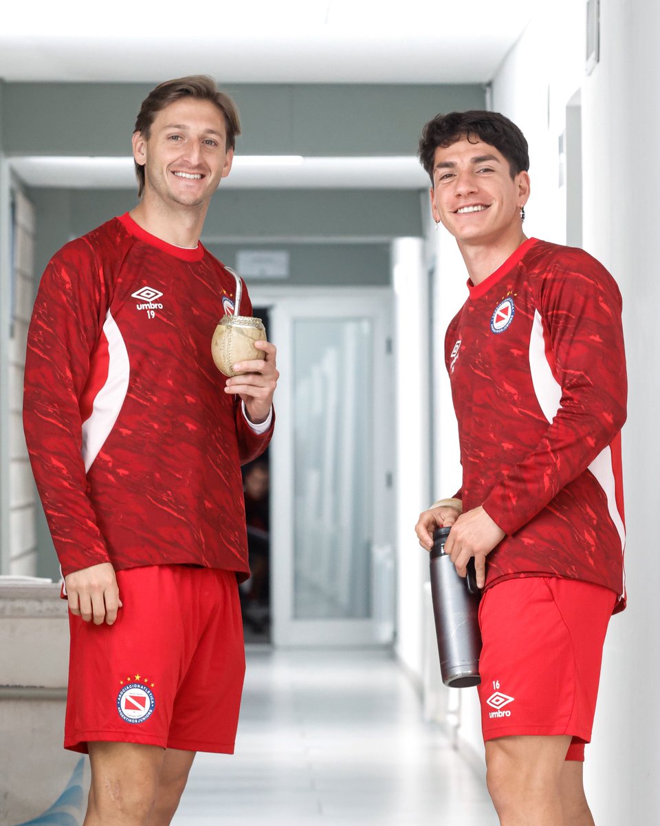 AAAJoficial's tweet photo. #AAAJ QUIERO QUE LLEGUE EL DOMINGOOOOO 🇦🇹 https://t.co/VoSF10a5Af