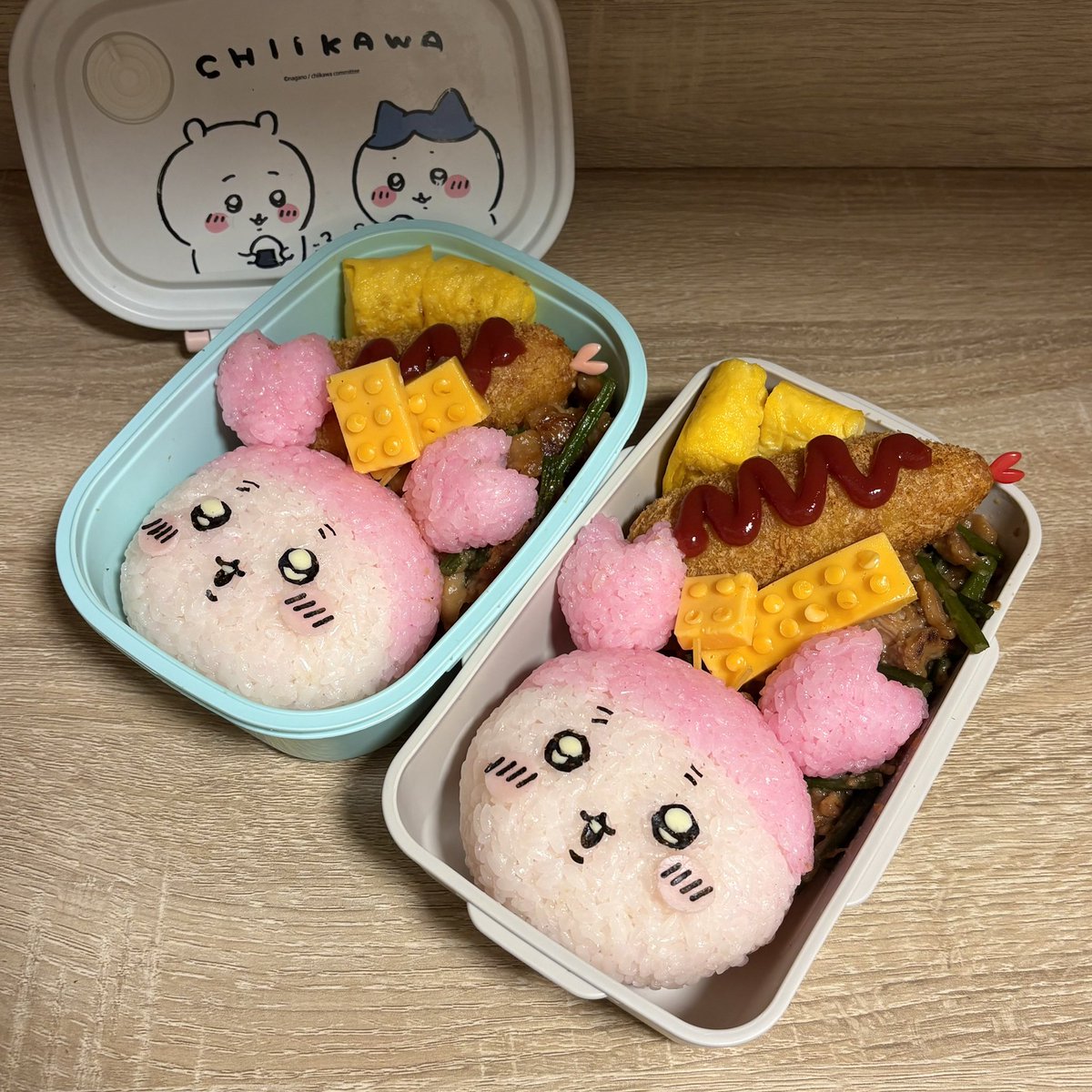 _cocco_ch's tweet photo. 古本屋さん弁当つくった！

#ちいかわ
#古本屋
#カニちゃん
#キャラ弁 https://t.co/6gDXy6mOv0