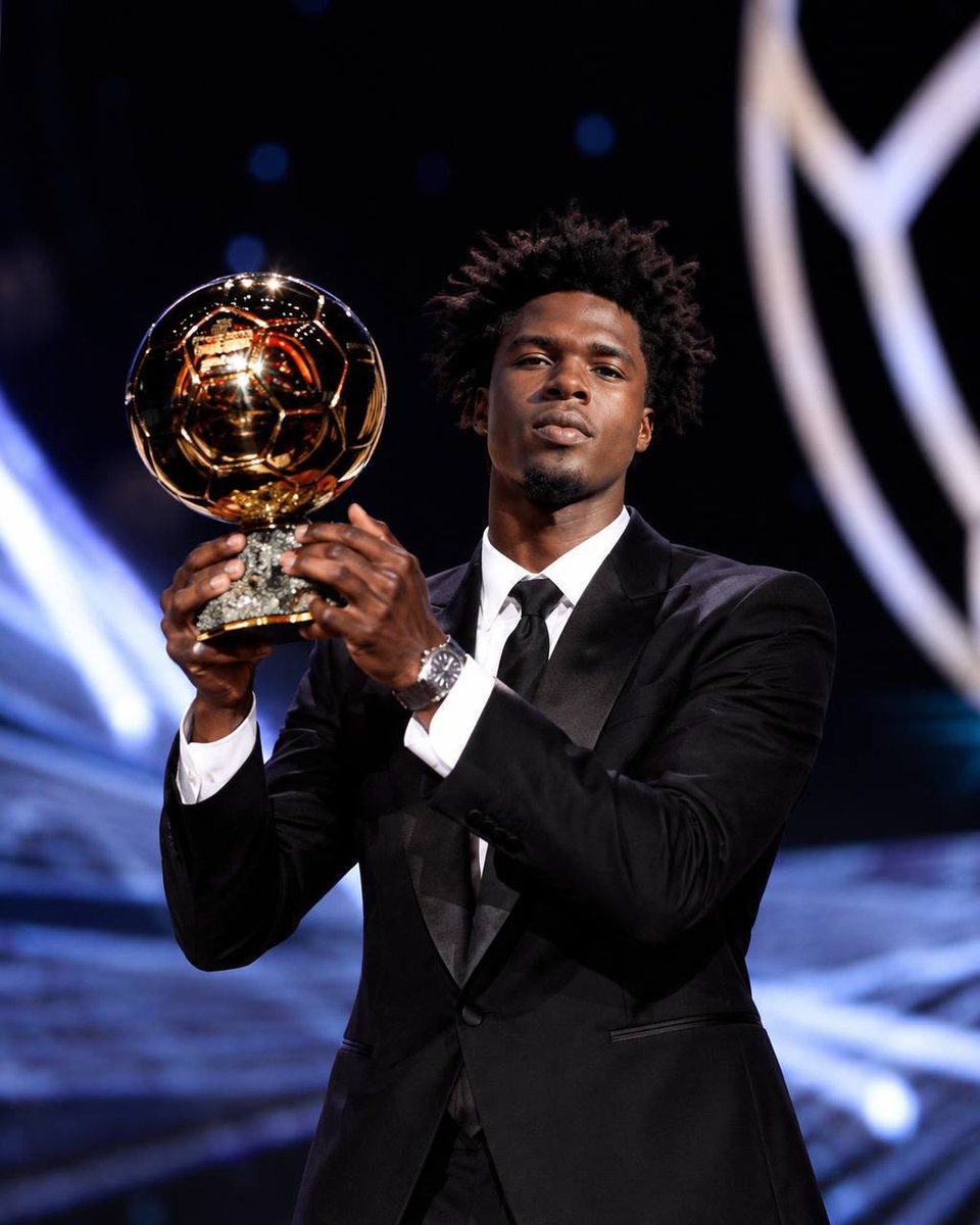 NEWAV_WRLD's tweet photo. 🔥 QUI EST LE BALLON D’OR DE LA TRAP SELON VOUS ? 🏆

Dites-nous votre choix en commentaire 👇 https://t.co/ww4Vh3WRyb