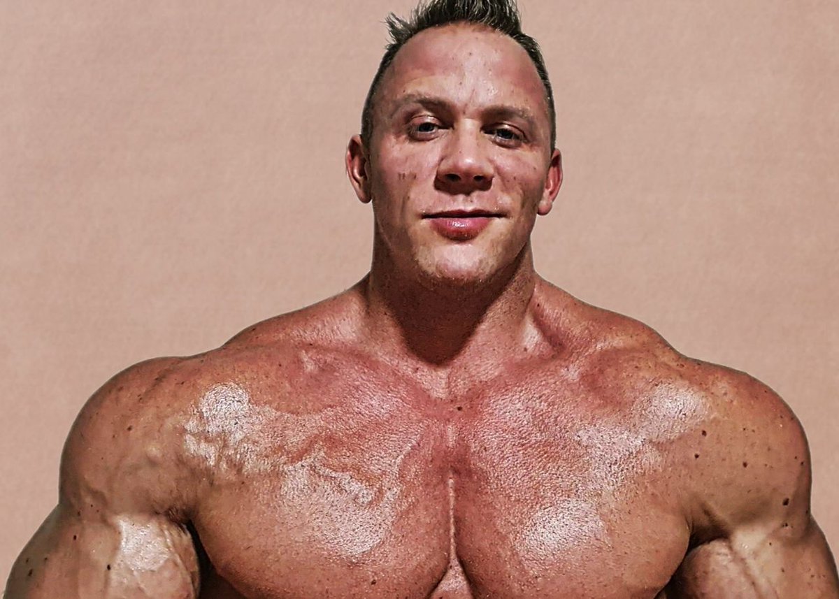 MaxSteelMuscle tweet picture