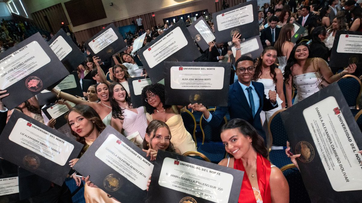 UninorteCO's tweet photo. #OrgulloUninorte | Hoy recordamos nuestra ceremonia de grados, que tuvo lugar el 25 de septiembre, en la que más 1.000 profesionales graduaron con el sello Uninorte. 

Historias, sonrisas y reconocimientos destacaron en un día lleno de felicidad. 

Revive este momento especial: 🔗 https://t.co/urNTzjumoc