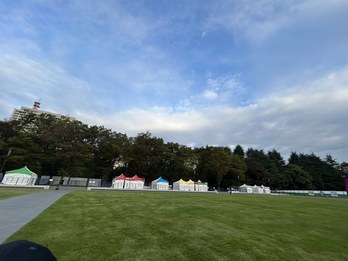 tanikaze_hebere's tweet photo. 到着！
今回は早朝から芝生上で待機できるのが幸せ！(*´艸｀*)

#radiopark #ラジオパーク #jolf #am1242 https://t.co/8pOfEeXXtM