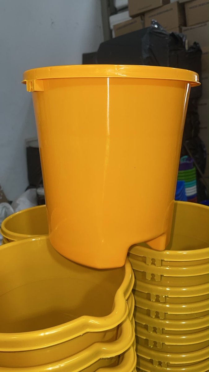 Rafaedoguerrero's tweet photo. Nueva producción de #Balde12Lts #REDIC #Septiembre2026. https://t.co/gofiiVZIEt