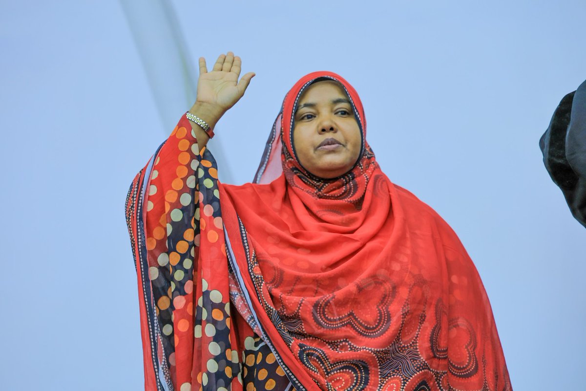 afarcom1's tweet photo. #የመንግስት_ምስረታ

የአፋር ብሔራዊ ክልላዊ መንግሥት ምክር ቤት  7ኛ የሥራ ዘመን 1ኛ ዓመት 1ኛ መደበኛ ጉባዔ፣ 

1) ወይዘሮ  ፋጡማ መሀመድ  የአፋር ክልል ምክር ቤት ዋና አፈ–ጉባኤ

2) ወይዘሮ መይረም  መሀመድ የክልሉ ምክር ቤት ምክትል አፈ–ጉባኤ https://t.co/VcHiuHn8kO