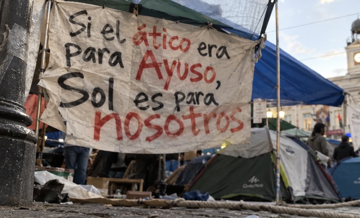 TopRestaurantsC's tweet photo. 📢 COMUNICADO

La derecha española vuelve a demostrar de qué lado de la historia está: Junts, PP y Vox han votado para que los inquilinos sigan siendo carne de cañón de fondos buitre y especuladores. 

La vivienda es un derecho, no un negocio.

#NosQuedamos #HuelgaGeneral https://t.co/Wnu4VzZBsl