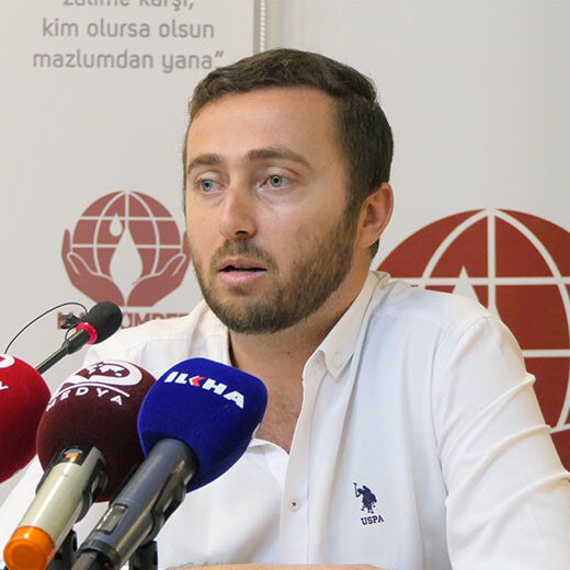 dailyislamist's tweet photo. 🗣️ Av. Mustafa Kocamanbaş:

"Kanser hastası çocuğu için yardım toplayan Doğu Türkistanlı Akide İsmail tutuklanarak cezaevine gönderildi

Fatma Betül Sayan 2 milyar lira halkın parasına çöktü, keyfini sürüyor.

İşte mülkün temeli olan adaleti böyle yerle bir ettiniz.

Eserinizle övünün."