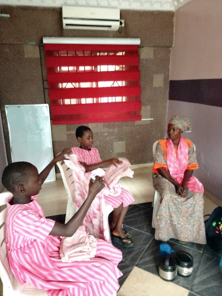 Refugefoundatn's tweet photo. Phoebe and Hauwa had their very first visiting Sunday in school. We were there to find out how they were getting along. They seem to be doing just fine! The first picture was captured when they were discussing boarding house life and their school work. https://t.co/0PZUEr8XYV