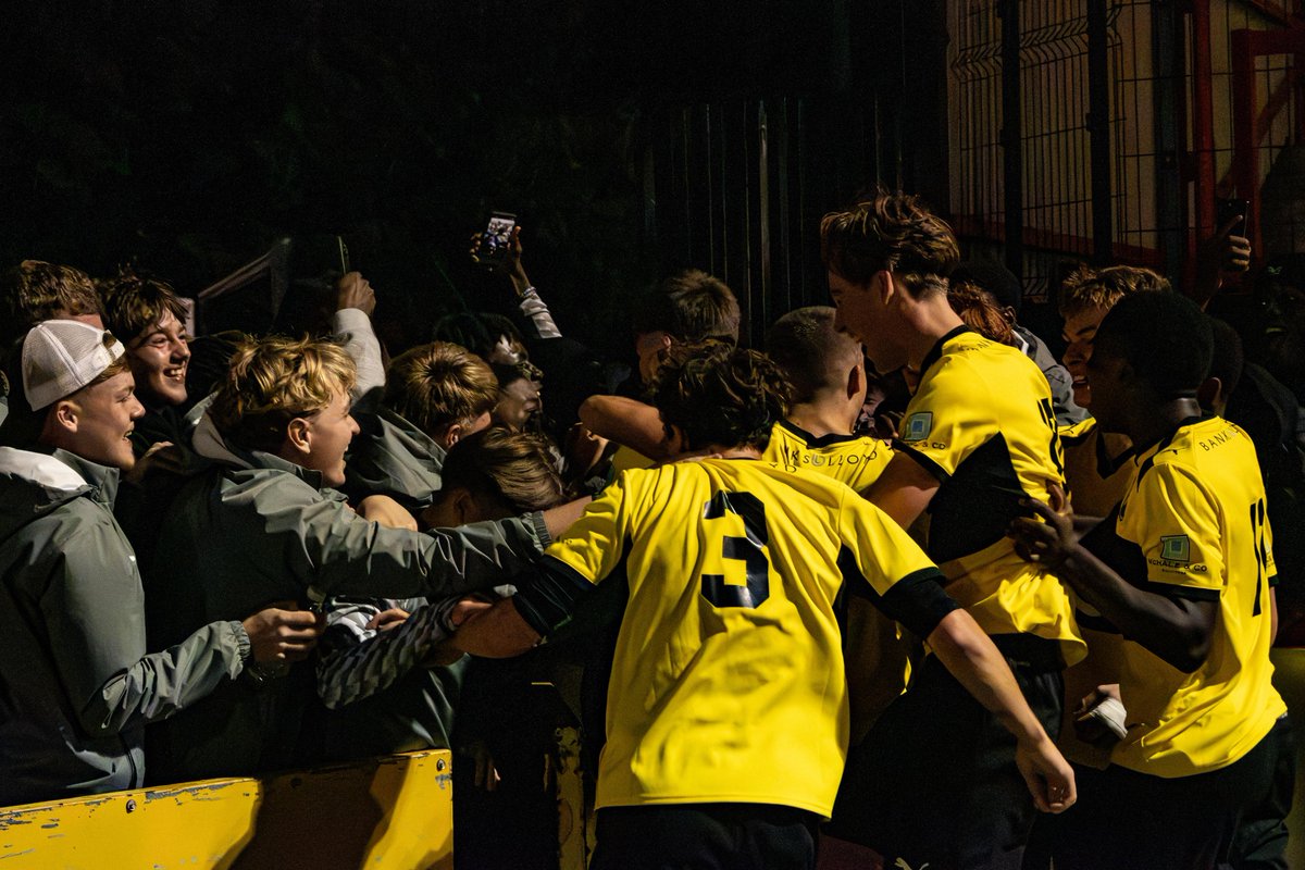 altrinchamfc's tweet photo. 📸 Benjamin Mensah's hat-trick sees @robinsyouth through to Third Round Qualifying and a tie at Chorley in a couple of weeks 👍

Well played, lads 😍

#Alty | #FAYouthCup https://t.co/cI8d8gDkyO