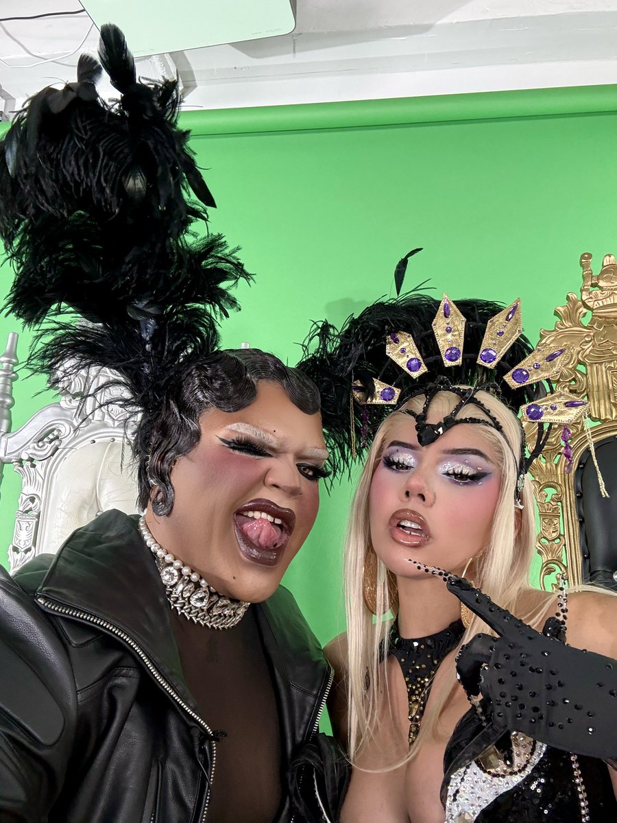 TheKandyMuse's tweet photo. BINGE QUEENS FINALE EPISODE OUT NOW! 🖤👑 @ajaoxum @WorldOfWonder 

https://t.co/fFUdk3clvy https://t.co/iraTNU59x9