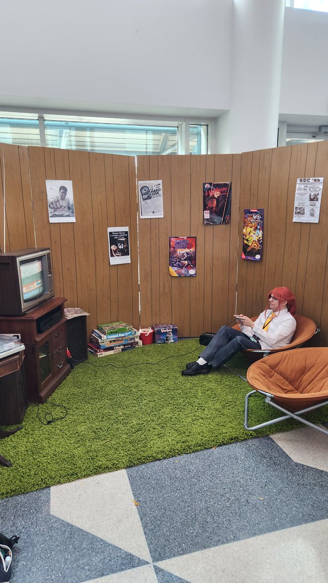 AckleyAttackTV's tweet photo. Seems like Kobayashi is in for a little gaming in the 80's. Wish Tohru was here to play video games with. ;)
#misskobayashi #misskobayashicosplay #cosplay #retrogamecon #retrogamecon2026 https://t.co/r3VXdJ0wkk