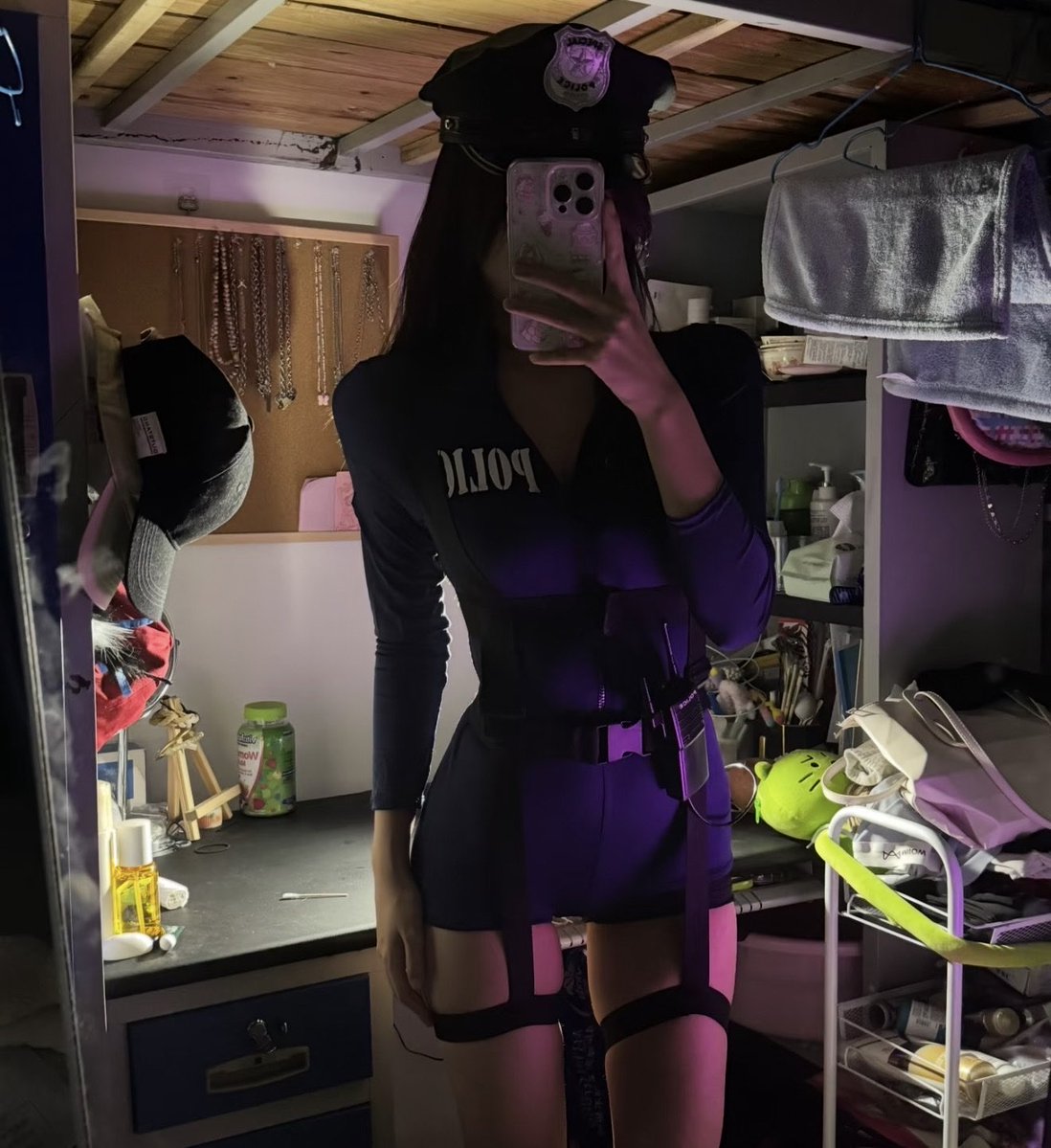lynn55hl0's tweet photo. 这个点还有人想锐评一下我的燥福嘛 🥹   
看完不许瞎说，赶紧看，我要删了
1：看福
2：看🐻
3：全部都要#女大 https://t.co/FH5bbFLiBt