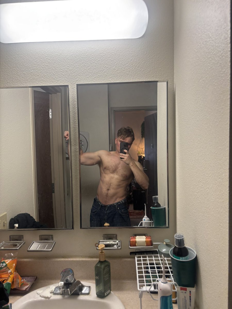 Gigathadeus's tweet photo. Day 5 looking for moots: #moothunt #moot #moots #moothunt〃・ #owtwt
#Deadlocktwt

Deadlock, Overwatch, Weightlifting, Cooking, Music, Tattoos, Forensics, etc.

Asked for a low fade and they cut and they made me look like a lesbian. https://t.co/TB7up1y9bG
