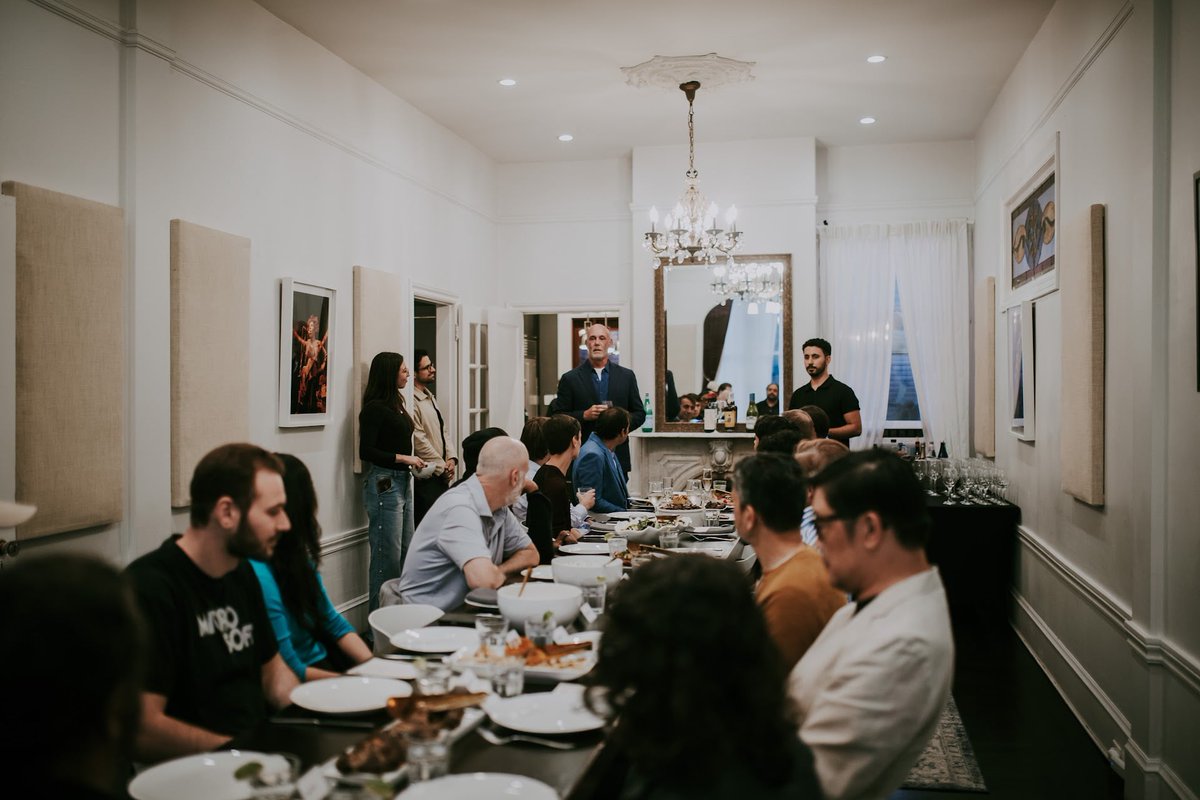 backblaze's tweet photo. Interesting people, good conversation, and appetizers. A pretty solid Tuesday night.

A few moments from dinner with startup founders and tech leaders, brought together by James Leaverton. Thanks to everyone who joined us and made it a good night. https://t.co/C0snhOUp1d