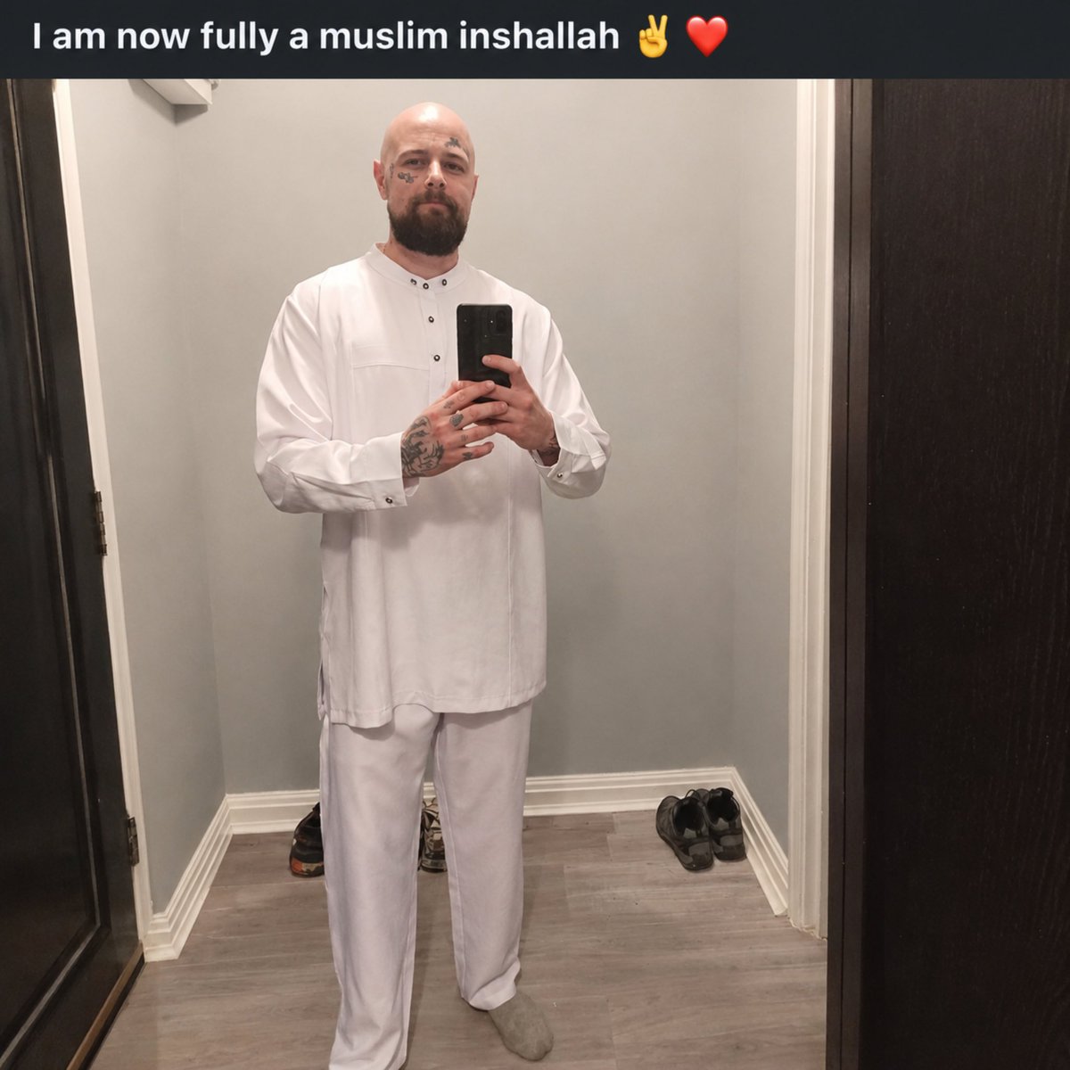 RevertStoriesx's tweet photo. welcome to Islam brother. ☪️❤️ https://t.co/98cANdRkuK