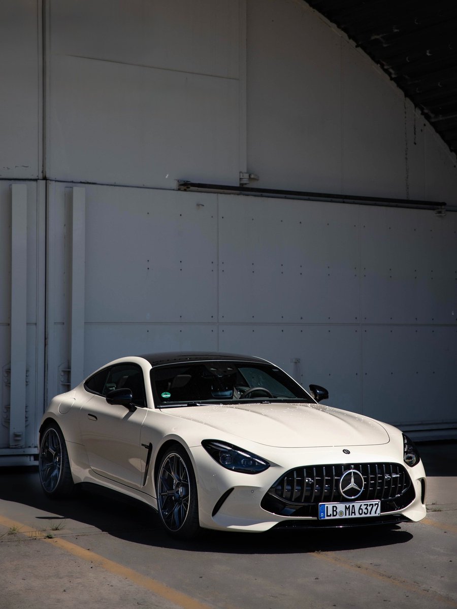 ApexDistrictX's tweet photo. Mercedes-AMG GT 63 4MATIC+ https://t.co/3ZqxWwkAh7