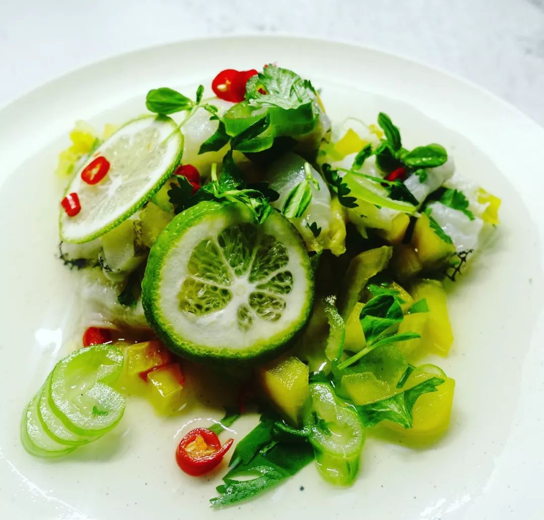 AriannaJensria's tweet photo. Prueba nuestro ceviche limeo fresco, con pescado del día, limón ácido y ají que te harán vibrar en cada bocado ， https://t.co/ktLCMYk7Bi