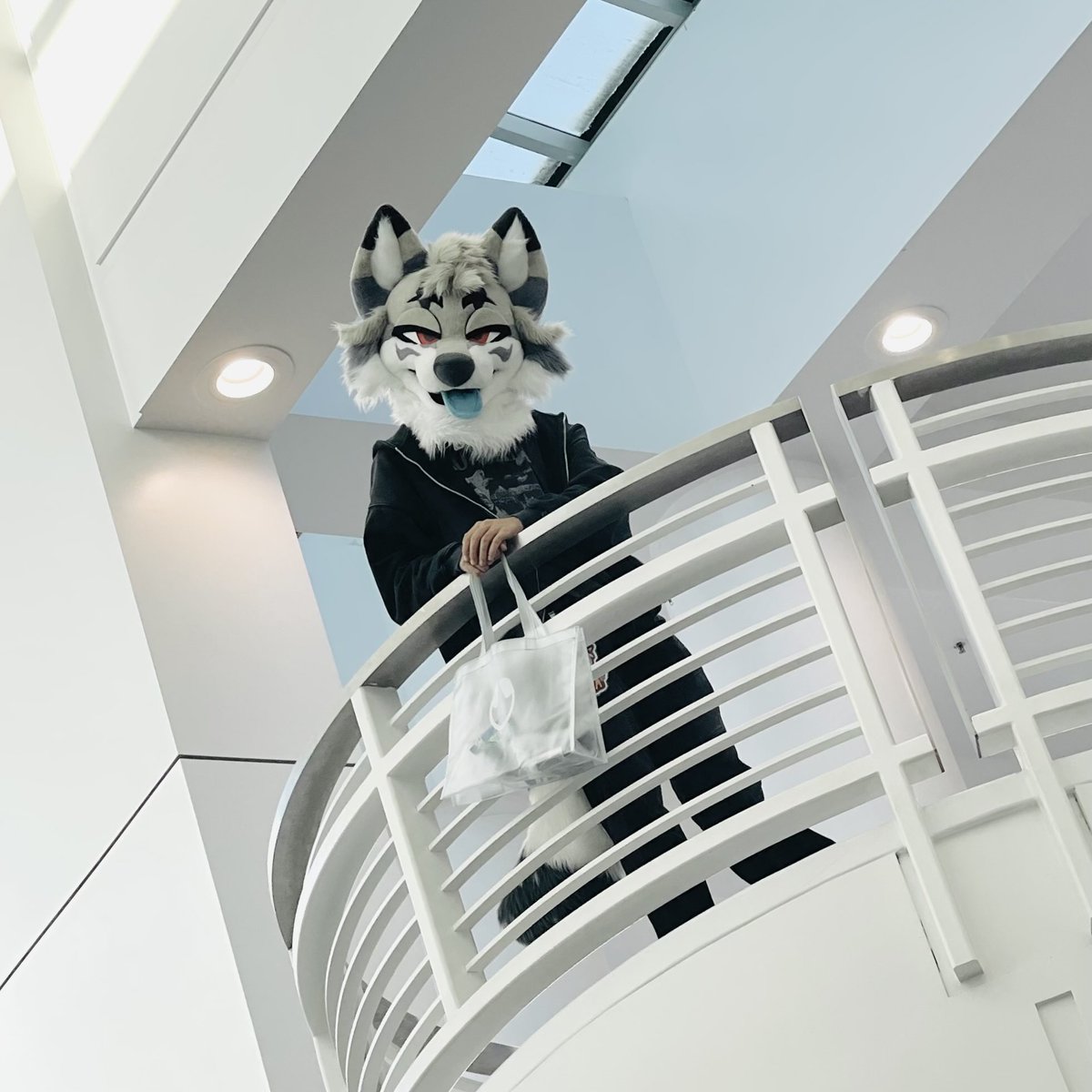 _Teruna's tweet photo. A vulpine enjoying the view.

Happy fursuit friday! https://t.co/tBMHUNmZEE