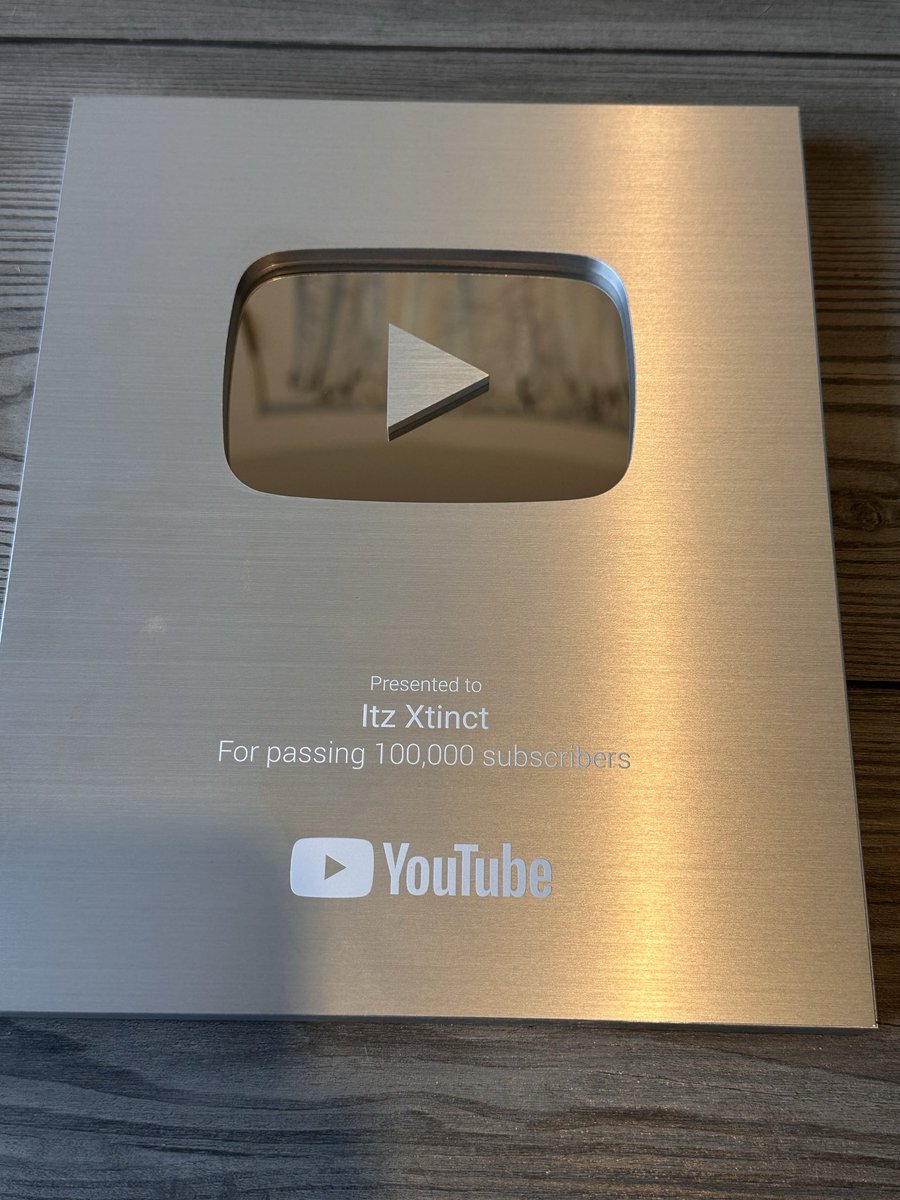 XtinctttYT's tweet photo. Still doesn’t feel real https://t.co/nlFo5BTJjr