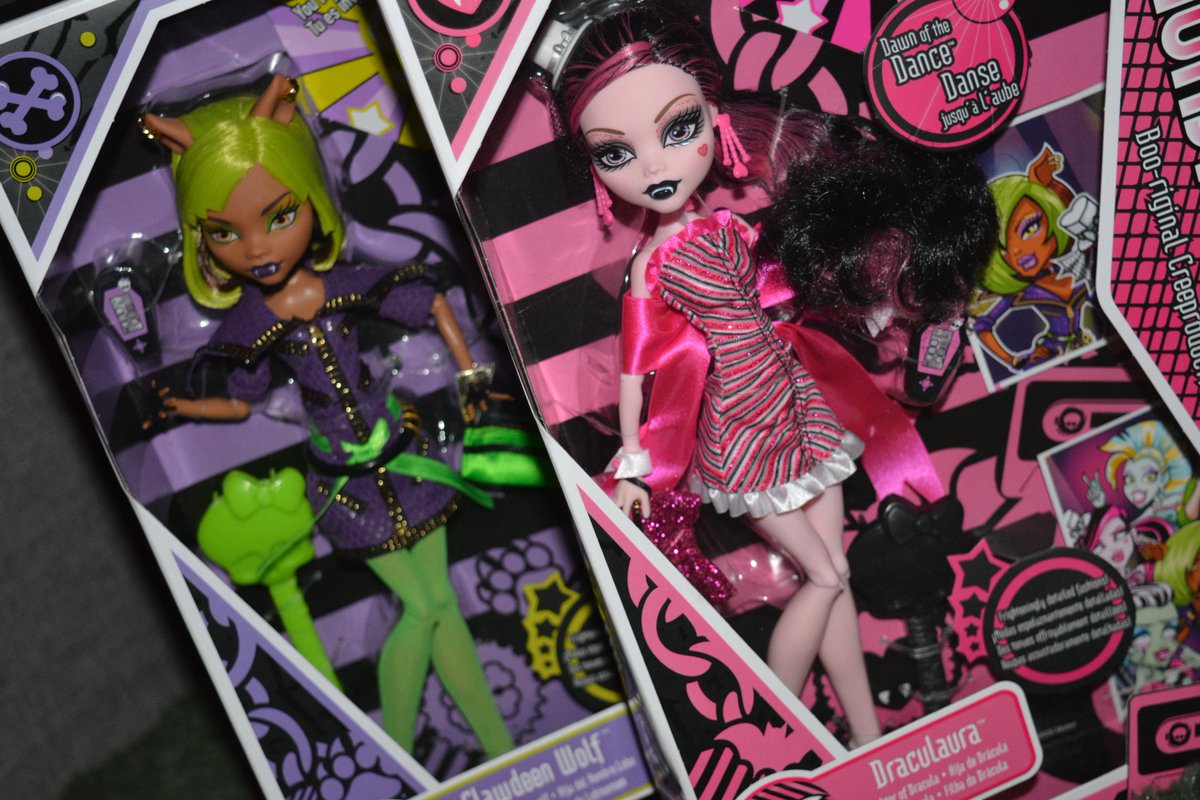 sweetestdolls's tweet photo. POV: Just got home from Toys R Us in 2011 ☠︎︎ ⋆₊ ♱ https://t.co/xCVkk6DmSJ