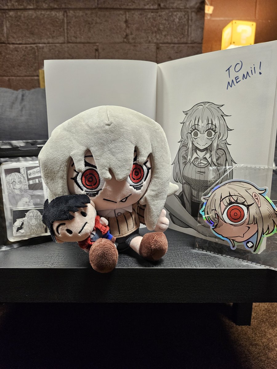 sadmonsutagirl's tweet photo. Mimi is here!! Funny enough, Memii (me) and Mimi (gremlin) both came home at the SAME TIME.

@Nhim_Art I love her so much!

...what kind of magic was cast though to have her show up at the EXACT time I got home? Should I be scared?? https://t.co/XfejgStrE1