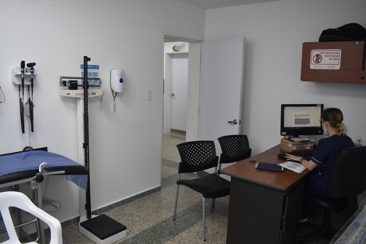 Metrosalud's tweet photo. ¿Conoces lo que @Metrosalud puede ofrecerte?
Quizás conoces nuestro Centro de Salud más cercano.
Pero detrás de esa sede existe toda una #Rred.
Servicios especializados.
Unidades Hospitalarias.
Diagnóstico.
Urgencias.
Hospitalización.
Salud mental.
Prevención.
Conoce @Metrosalud. https://t.co/aaU0Xfh2aD