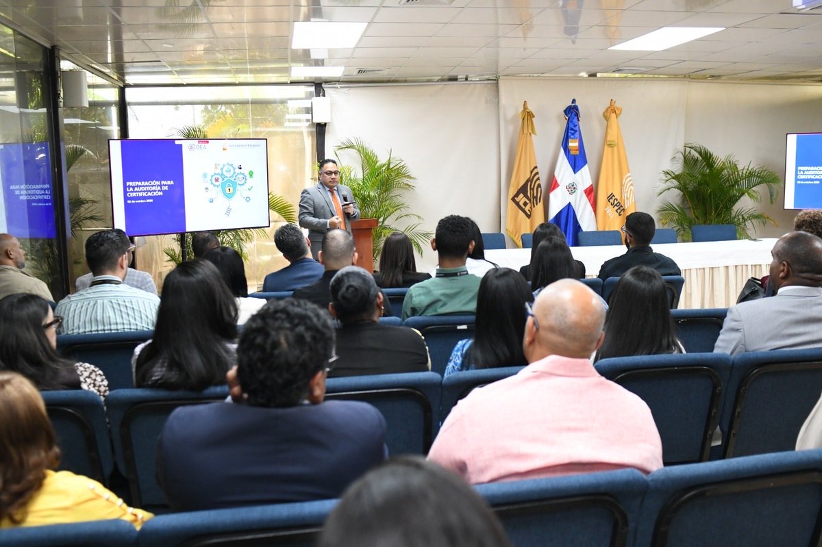 juntacentral's tweet photo. La JCE continúa fortaleciendo sus procesos institucionales con miras a la implementación del Sistema de Gestión Antisoborno (SGAS), basado en la Norma ISO 37001:2025, como parte de los trabajos orientados a la certificación bajo este estándar internacional.

En este marco, se realizó un taller de preparación para la certificación, dirigido al personal directivo, de supervisión y enlaces de la institución, con el propósito de fortalecer sus conocimientos y capacidades para la correcta implementación de los requisitos establecidos por la norma.