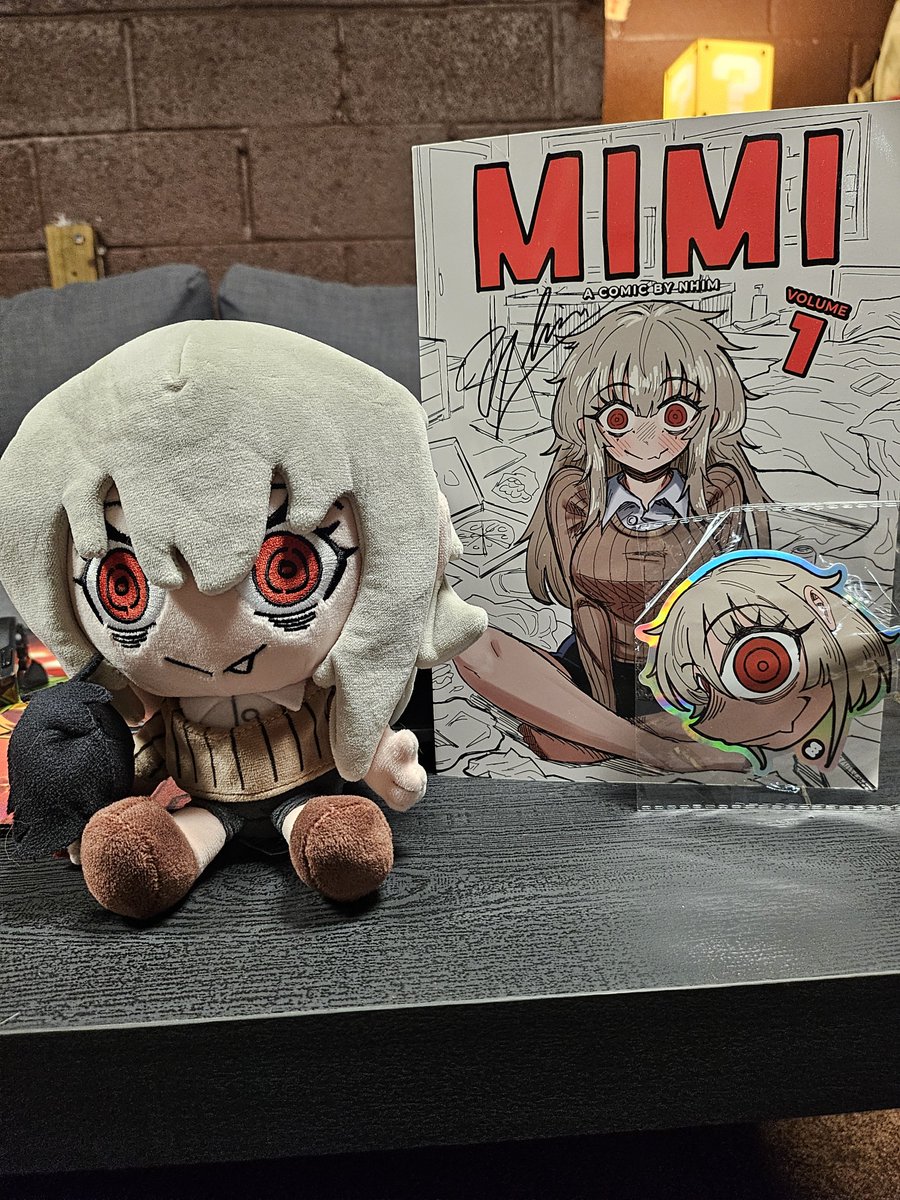 sadmonsutagirl's tweet photo. Mimi is here!! Funny enough, Memii (me) and Mimi (gremlin) both came home at the SAME TIME.

@Nhim_Art I love her so much!

...what kind of magic was cast though to have her show up at the EXACT time I got home? Should I be scared?? https://t.co/XfejgStrE1