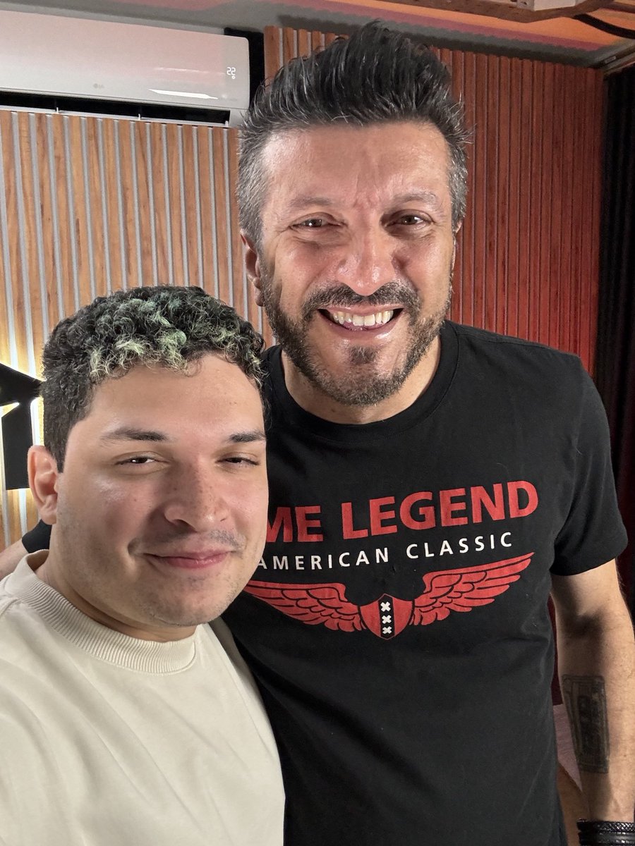 oMeiaUm's tweet photo. Só conseguindo falar agora, Lito é uma das pessoas mais incríveis que conheci, não consigo conceber que ele se foi, sinceramente ainda nem consegui processar direito o que rolou. Aqui fica meu desejo de conforto e amor pra família e 
amigos, pra sempre vou te lembrar! 🤍 :( https://t.co/211y4ZyeTa