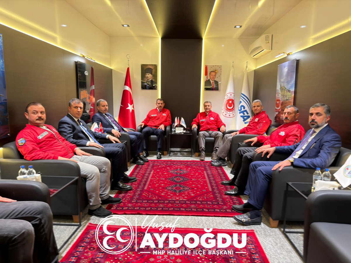 MHPhaliliyeurfa's tweet photo. Milli Savunma Bakan Yrd. Salih Ayhan, İl Başkanımız Osman Mutlu ve İlçe Başkanımız Yusuf Aydoğdu #TEKNOFESTGüneydoğu 'da stantları gezdi.
@MHP_Bilgi 
@dbdevletbahceli 
@Sanliurfa_MHP 
@eczosmanmutlu 
@yusufaydogduu 
@valisalihayhan 
#mhp #MSB https://t.co/slNnmlO3YY