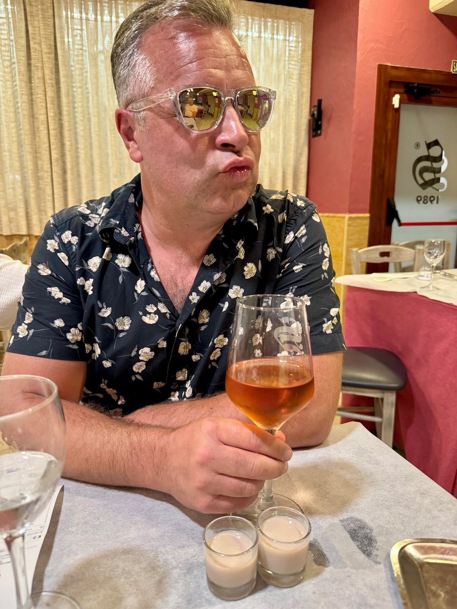 tsExtraTime's tweet photo. ⚡️BACK WITH A BA….ATCHOO!⚡️

📡📻 @BenAFletcher 1-5am UK time
🎚️🤝🏻 @MarkyTalk @StuartArmour 

🚨 0120 @DonaldsonESPN Tops
🎵 0215 One Second Wonder
🏝️ 0230 Lanzarote Lane
🏇 0315 @TonyMacRacing Tips
📚 0330 Cary on Ageing
🗞️ 0415 @sweirz Backs 

📱 CALL/WHATSAPP 03717 22 33 44 https://t.co/lf2nPsQYNG