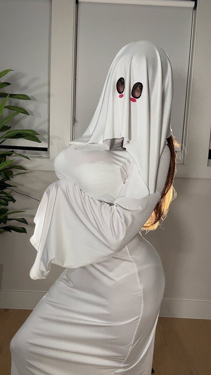 Bigwomb's tweet photo. Ready for spooky szn?! https://t.co/WtVxRVnOD9