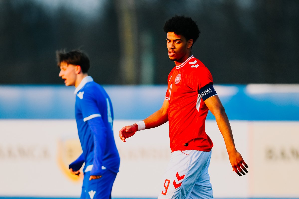 Eintracht's tweet photo. ✊ Finale im Asien Cup, Pimpong gegen Portugal!

🇰🇷🇯🇵 | Kosugi (U23) | 12.30 Uhr
🇵🇹🇩🇰 | Pimpong (U19) | 18.30 Uhr

#SGE https://t.co/RoTNIouzh4