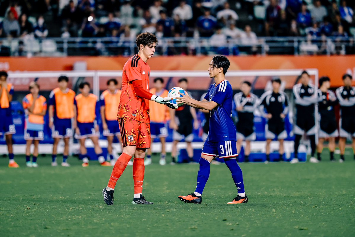 Eintracht's tweet photo. ✊ Finale im Asien Cup, Pimpong gegen Portugal!

🇰🇷🇯🇵 | Kosugi (U23) | 12.30 Uhr
🇵🇹🇩🇰 | Pimpong (U19) | 18.30 Uhr

#SGE https://t.co/RoTNIouzh4