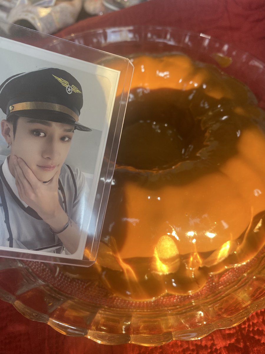 hyunkitte's tweet photo. #bangchan Cake with dulce de leche 🎂
    
                   ⊹₊˚‧︵‿₊୨ᰔ୧₊‿︵‧˚₊⊹ https://t.co/t1HOGNInna