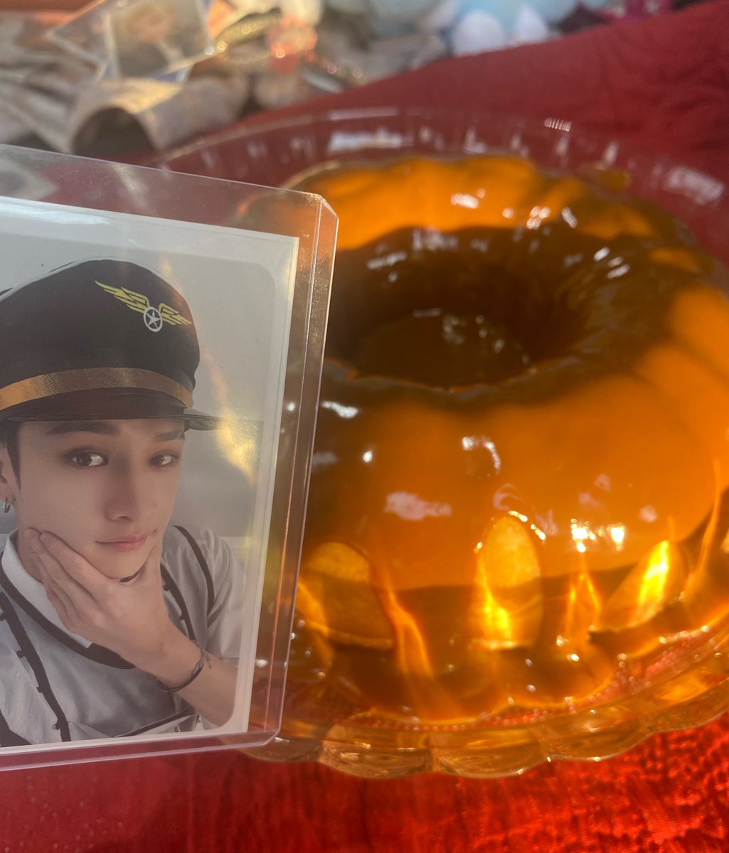 hyunkitte's tweet photo. #bangchan Cake with dulce de leche 🎂
    
                   ⊹₊˚‧︵‿₊୨ᰔ୧₊‿︵‧˚₊⊹ https://t.co/t1HOGNInna