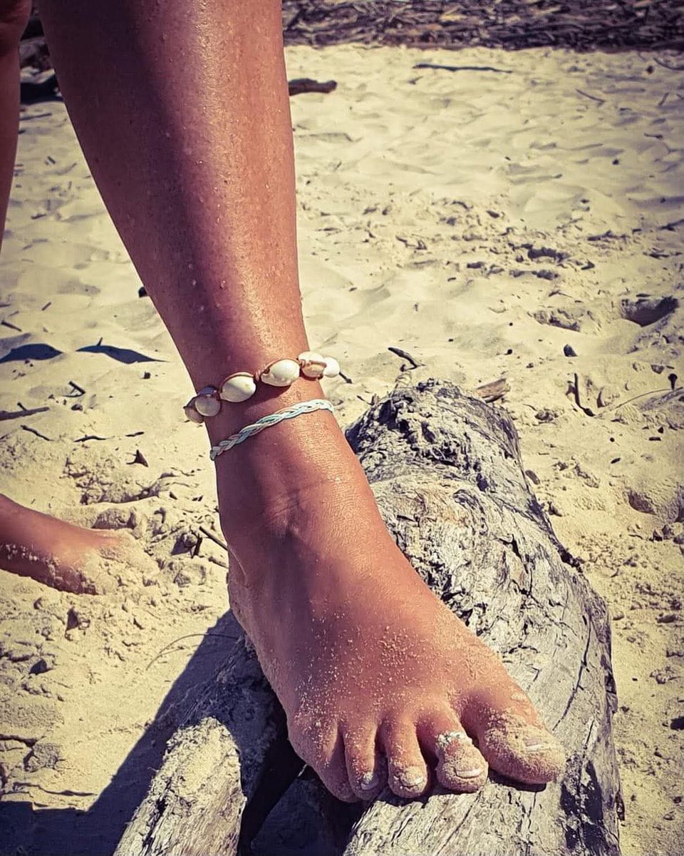 fattyc1971's tweet photo. @Soleloverdeluxe Nice day for sand https://t.co/Mk5MiYEDC7