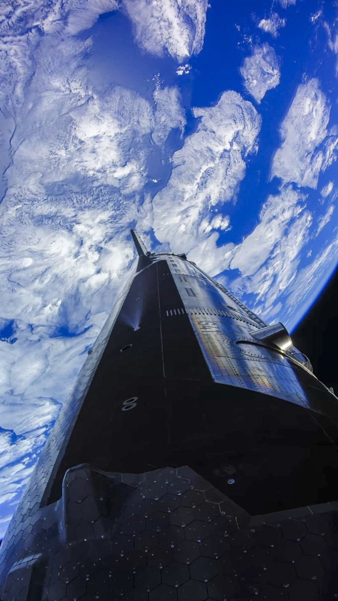 DimaZeniuk's tweet photo. The future is multiplanetary https://t.co/0G9iue2nnD