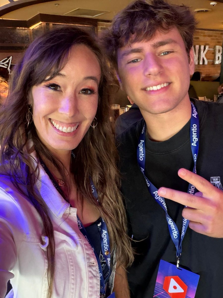 CLCA69's tweet photo. So nice meeting @nicogrigg at VidSummit! π You may know him as NicoIsCold, the creator behind prank videos and hilarious online trolling. Always fun meeting the person behind the content! π₯β¨
#VidSummit2026 #NicoGrigg #NicoIsCold #ContentCreators #ChristyLove https://t.co/POWqEA3PM2