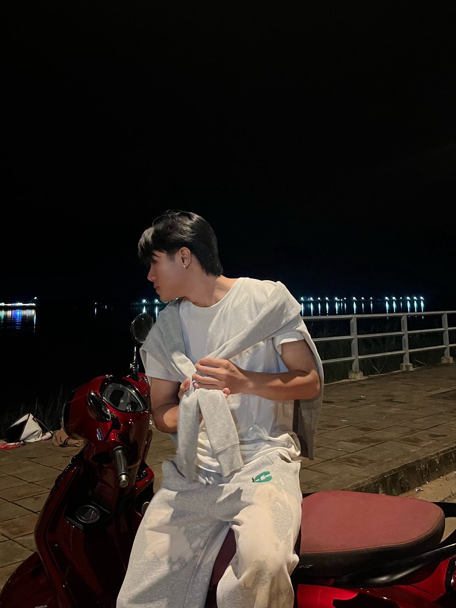 Donutzaxa's tweet photo. ไม่มีใคร🥹#mlm #นครพนม https://t.co/MZ6wgCLWl1