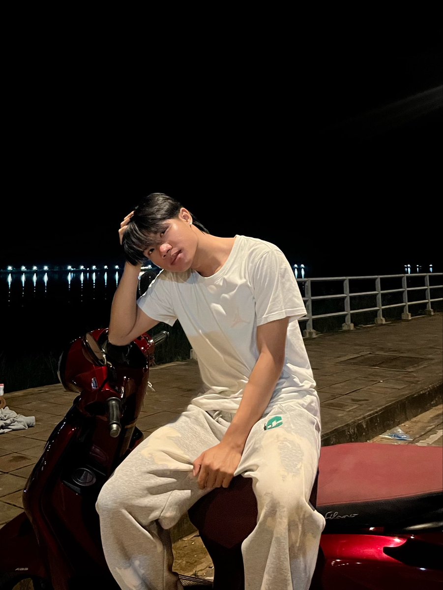 Donutzaxa's tweet photo. ไม่มีใคร🥹#mlm #นครพนม https://t.co/MZ6wgCLWl1