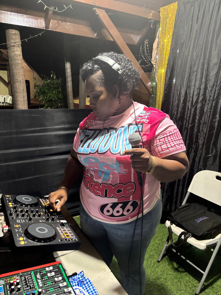 Yardstyleliveja's tweet photo. Musicphill promotion @chitchat_withchanz #DjChanz #first Female Selector on Yardstylelive #Musicphill Reggae Show on Yardstylelive @willysthatchroof Yardstylelive #radioshow #caribbeanradio https://t.co/bDyhb1ppga