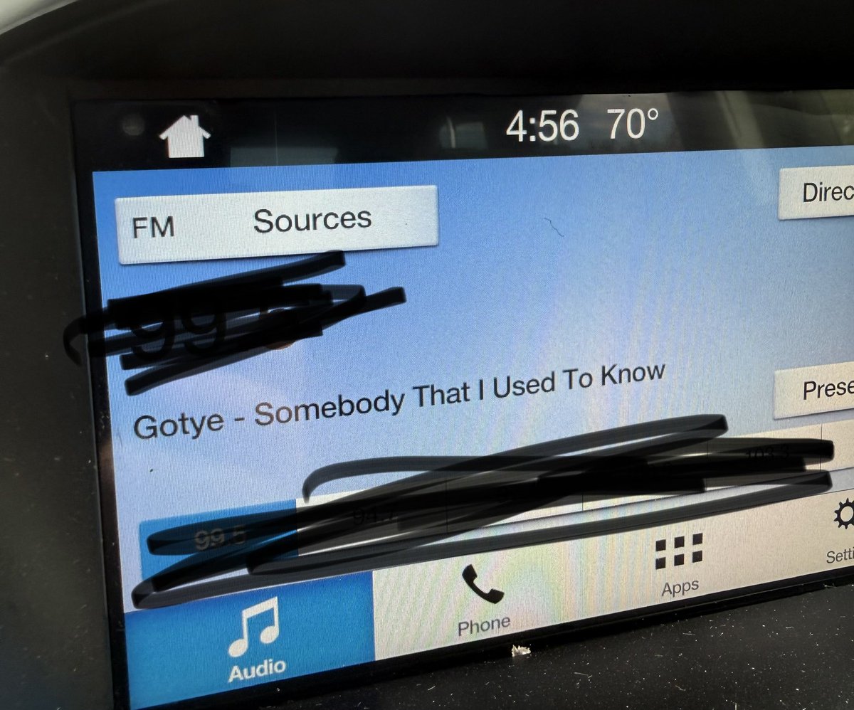 laur3ng00n1ng's tweet photo. POSlTlVE NOT HEARD ThIs on the FUCKlNG radio in FOREVER… turn volume up… AARRRGGGGHHH: 
/Somebody/That/i/Used/To/Know/; 🖕🏻🖕🏻🖕🏻🗡️🗡️🗡️🤬🤬🤬 
Best believe local radio stAtIon WILL HEAR from ME 🖕🏻🖕🏻🔥🔥🔥 https://t.co/UlScTA69Jg